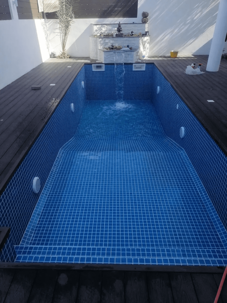 pool construction in dubai