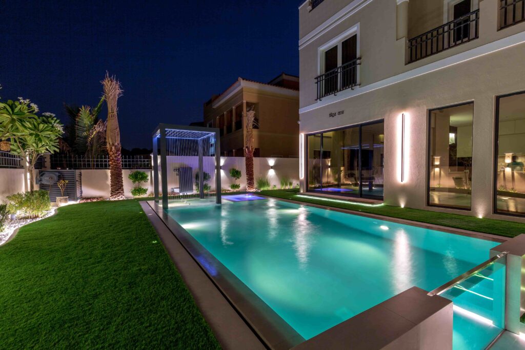 Swimming pool contractor companies in Dubai