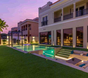 Swimming Pool construction the villa
